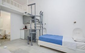 Depis Apartments & Suites